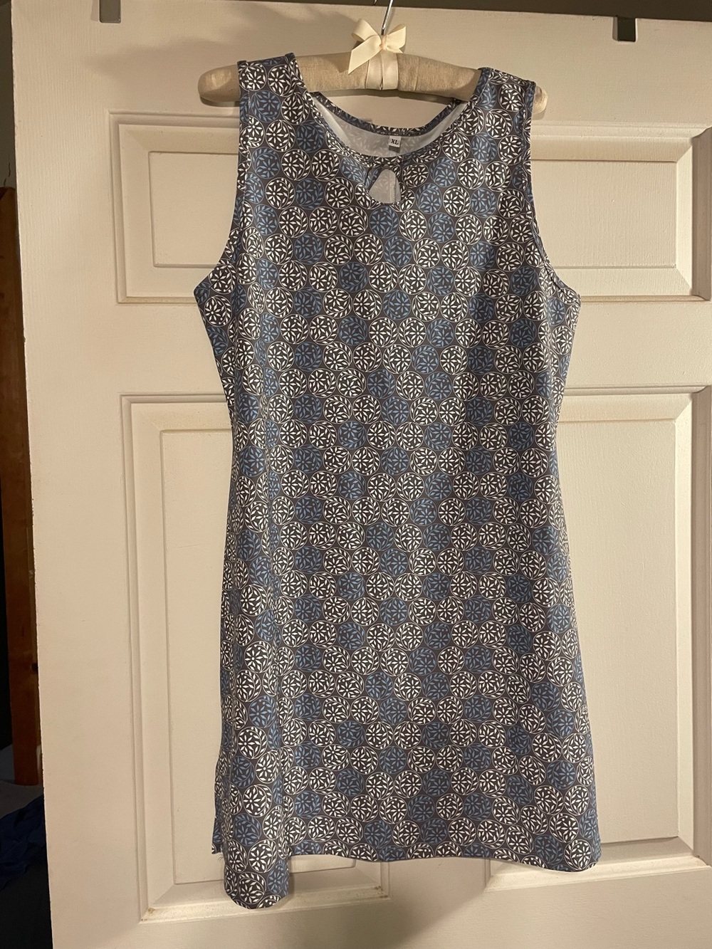 Sleeveless Blue Patterned Mini Dress with Keyhole Detail